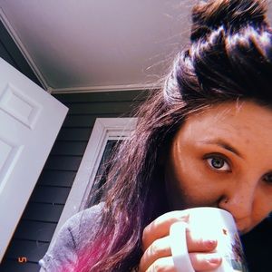 Meet your Posher, Nadia